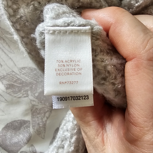 LC Lauren Conrad sweater with ribbon - Picture 5 of 6